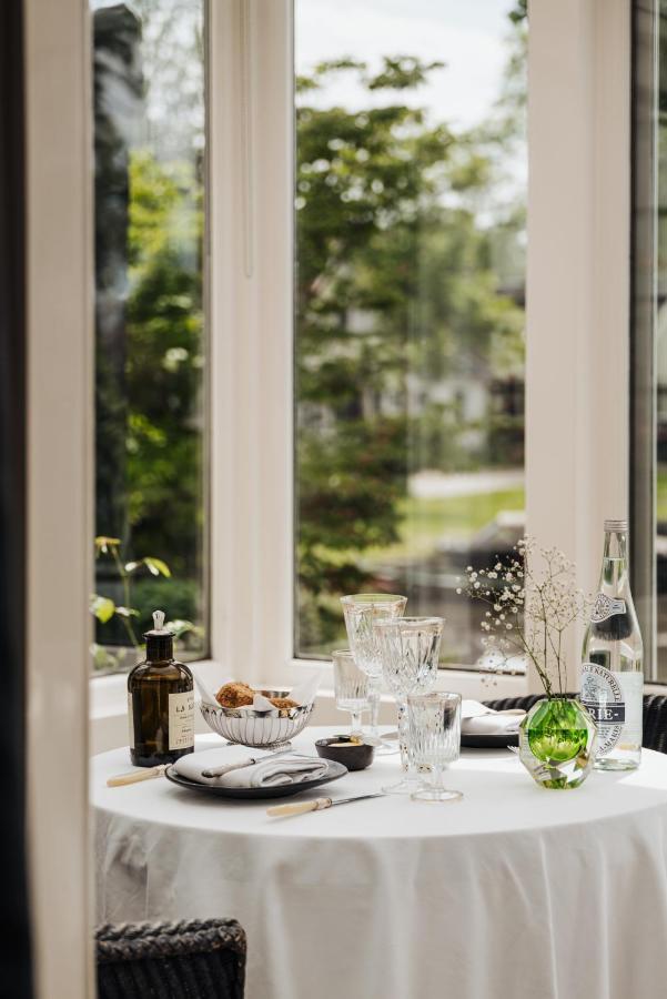 Inn On The Lake Broek in Waterland Bagian luar foto