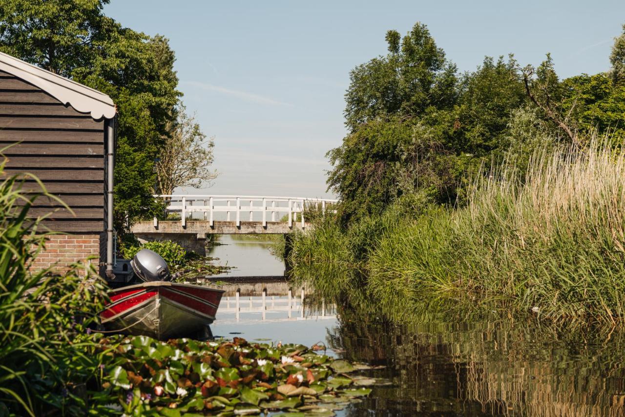 Inn On The Lake Broek in Waterland Bagian luar foto